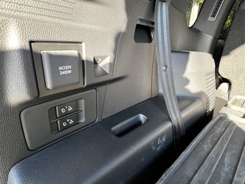 Used 2025 Lexus LX 700h Overtrail image 50