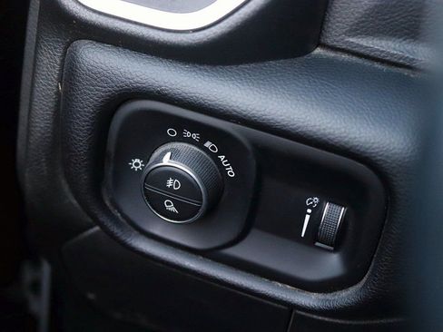 Used 2024 RAM 3500 Big Horn image 23