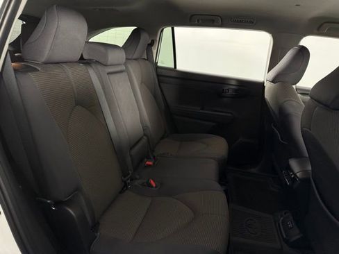 Used 2023 Toyota Highlander L image 14