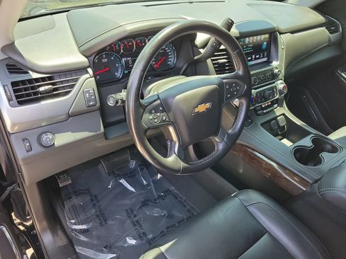 Used 2020 Chevrolet Suburban LT RWD image 22