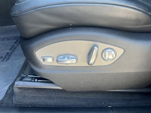 Used 2018 Porsche Macan image 18