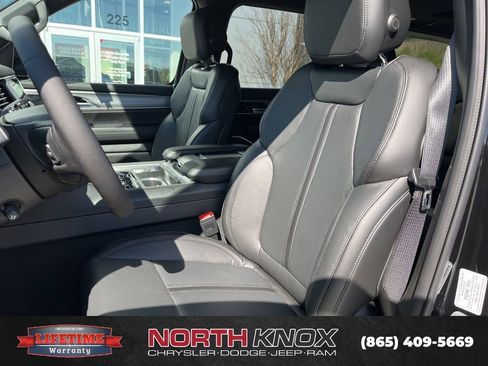 New 2026 Jeep Grand Wagoneer L 4WD image 4