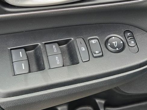 Used 2021 Honda CR-V EX-L image 13