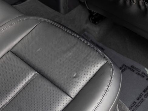 Certified 2025 Porsche Macan image 44