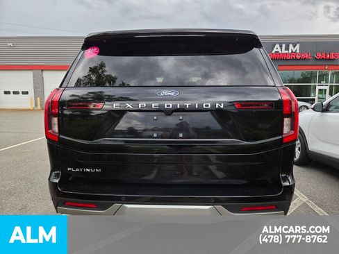 Used 2025 Ford Expedition Platinum AWD/4WD image 13