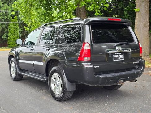 Used 2007 Toyota 4Runner SR5 AWD/4WD image 4