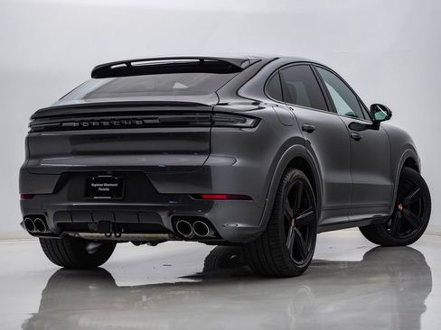 Certified 2025 Porsche Cayenne Coupe AWD/4WD image 11