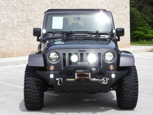 Used 2016 Jeep Wrangler Sahara w/ Connectivity Group AWD/4WD image 27