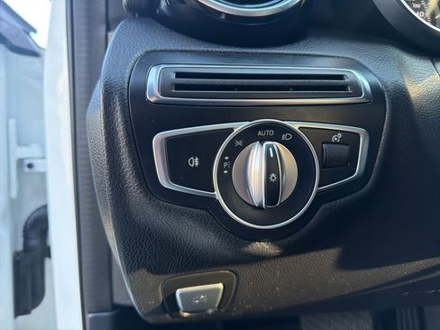 Used 2018 Mercedes-Benz C 300 4MATIC Sedan image 31