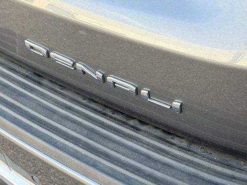 Used 2022 GMC Yukon XL Denali w/ Max Trailering Package image 8