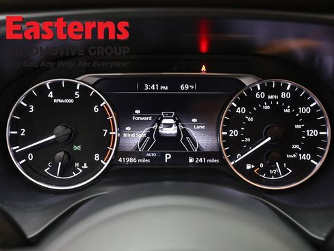 Used 2023 Nissan Rogue S AWD/4WD image 18