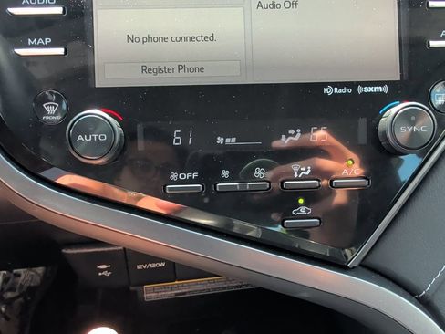 Certified 2019 Toyota Camry XSE FWD image 20