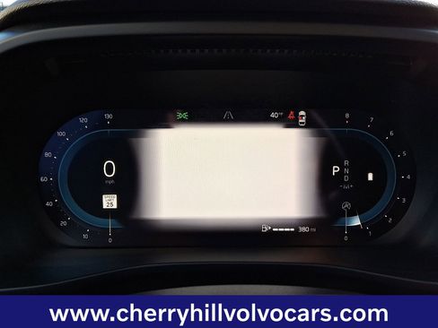 Certified 2025 Volvo XC40 B5 Plus image 21