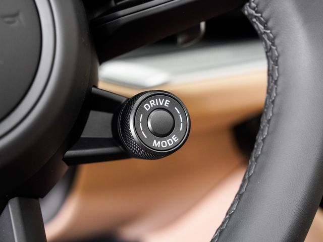 Certified 2026 Porsche Cayenne AWD/4WD image 14