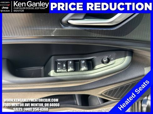 Used 2025 Jeep Grand Cherokee L Laredo AWD/4WD image 14