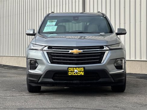 Used 2023 Chevrolet Traverse LT w/ Rear Camera Mirror Package image 10