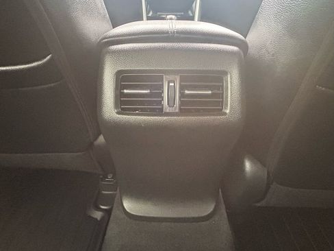 Used 2017 Honda Accord Touring image 11