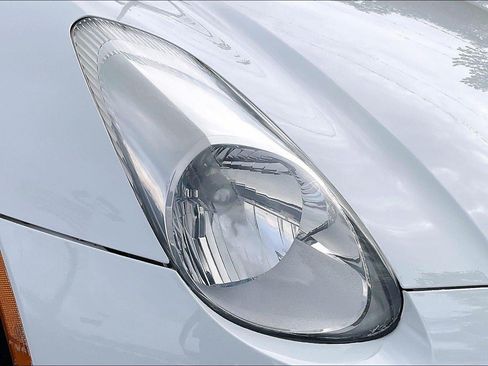 Used 2007 Pontiac Solstice Convertible w/ Premium Package RWD image 27