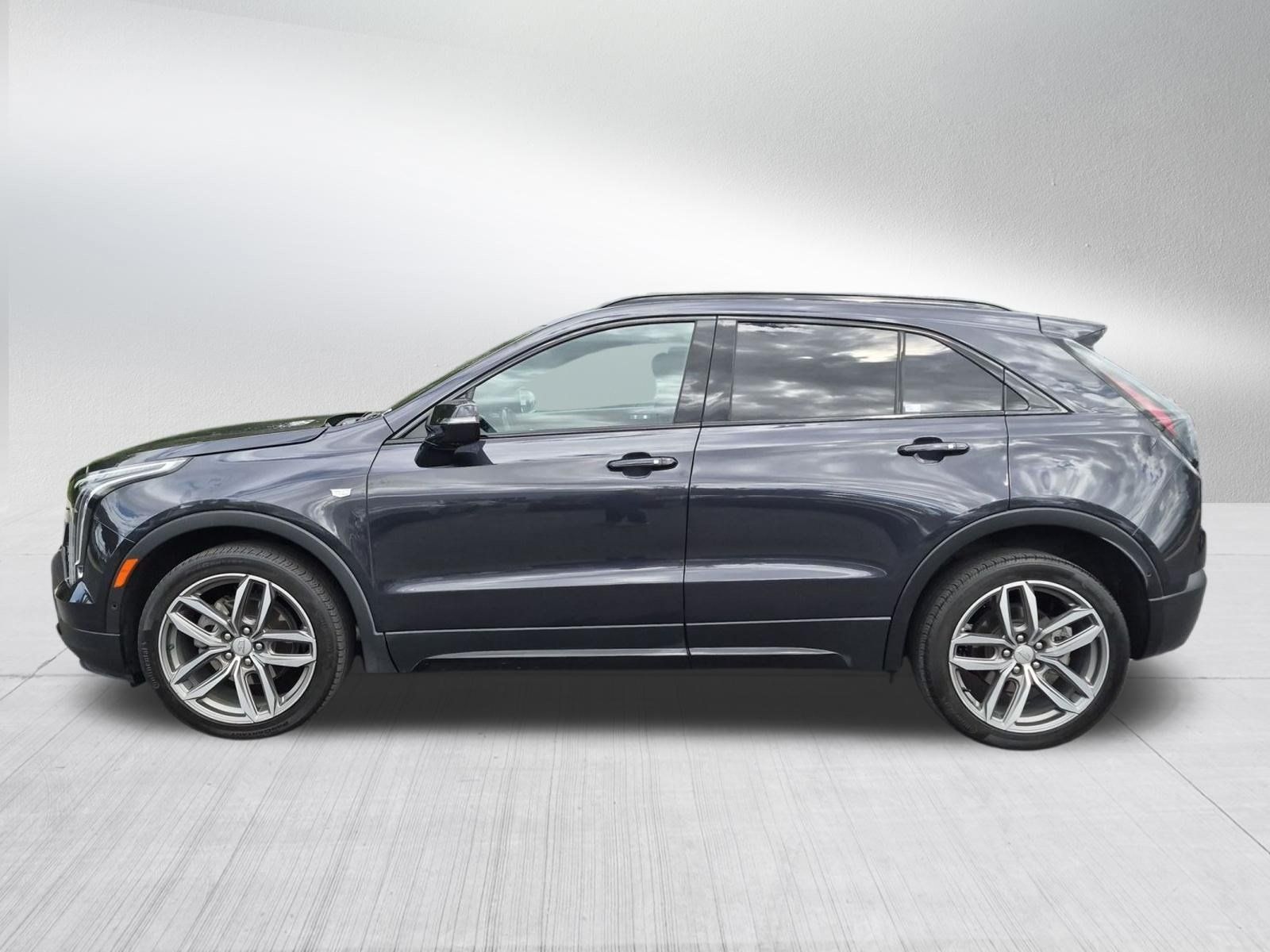 Used 2023 Cadillac XT4 Sport AWD/4WD image 2