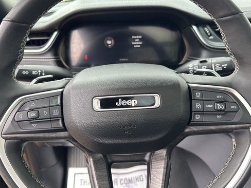 Used 2024 Jeep Grand Cherokee L Limited w/ Luxury Tech Group II AWD/4WD image 11