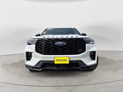 Used 2025 Ford Explorer ST AWD/4WD image 5