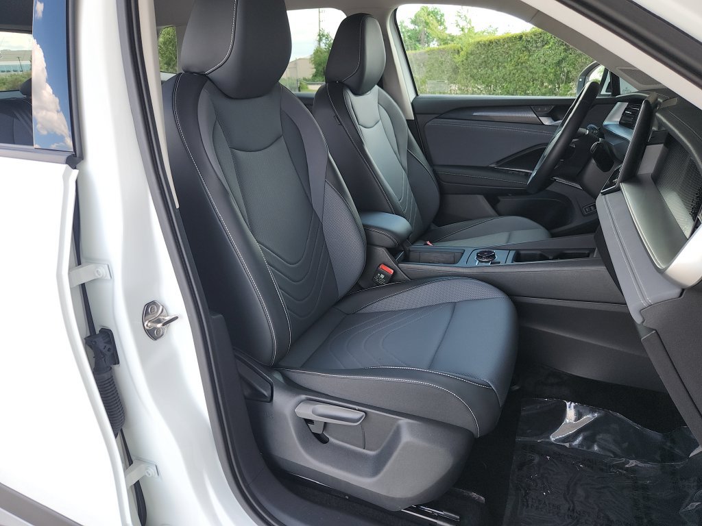 Used 2026 Volkswagen Tiguan SE FWD image 16