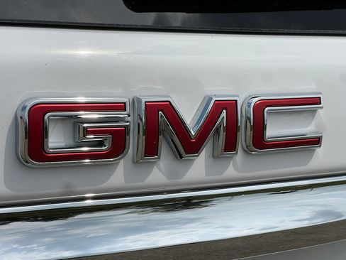 Used 2024 GMC Terrain SLE w/ Driver Convenience Package AWD/4WD image 41