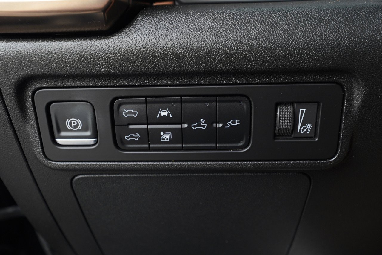 Used 2024 GMC Hummer EV 2X AWD/4WD image 16