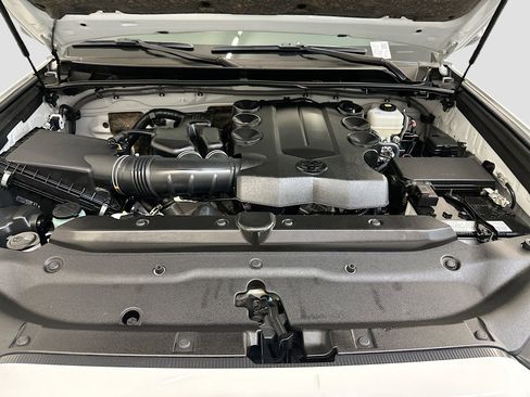 Used 2024 Toyota 4Runner TRD Off-Road image 34