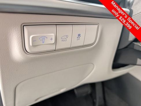 Certified 2025 Hyundai Tucson SEL AWD/4WD image 16