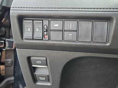 Certified 2023 Honda Odyssey Sport image 24