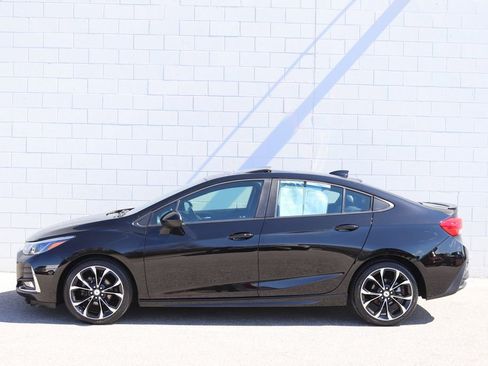 Used 2019 Chevrolet Cruze Premier w/ Sun And Sound Package image 4