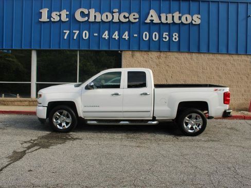 Used 2018 Chevrolet Silverado 1500 LTZ Z71 w/ LTZ Plus Package AWD/4WD image 7