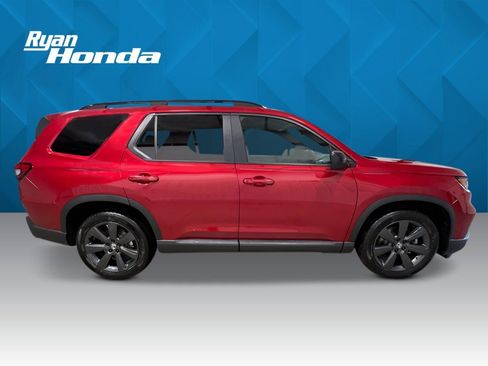 New 2025 Honda Pilot Sport image 8