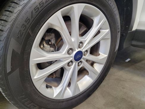 Used 2018 Ford Escape SE image 31