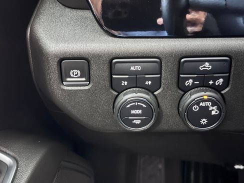 Certified 2022 Chevrolet Silverado 1500 LT image 23