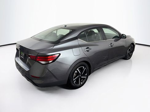 Used 2025 Nissan Sentra SV FWD image 9