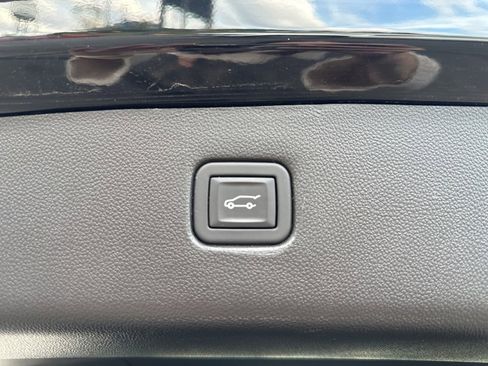 Certified 2023 Chevrolet Blazer LT w/ Convenience Package image 12