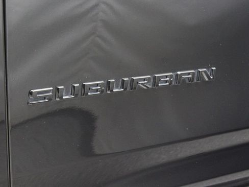 Used 2021 Chevrolet Suburban RST w/ Luxury Package AWD/4WD image 14