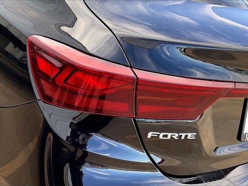 Certified 2024 Kia Forte LXS image 28