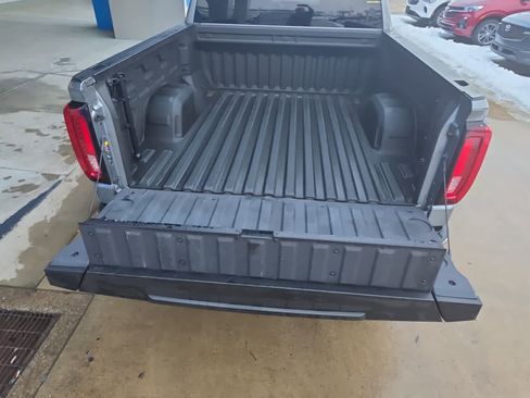 Used 2023 GMC Sierra 1500 SLT w/ SLT Convenience Package image 12