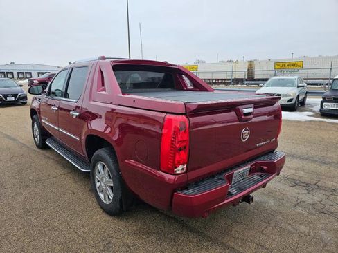 Used 2007 Cadillac Escalade EXT w/ Information Package image 3