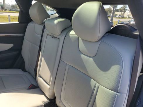 Used 2023 Hyundai Tucson Limited image 9