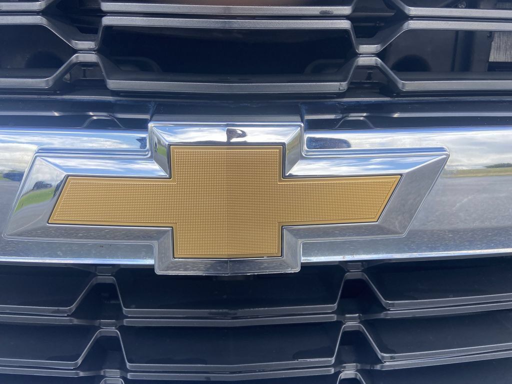 Certified 2019 Chevrolet Silverado 1500 LT w/ All Star Edition AWD/4WD image 30