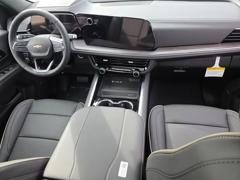 New 2026 Chevrolet Suburban Premier AWD/4WD image 27
