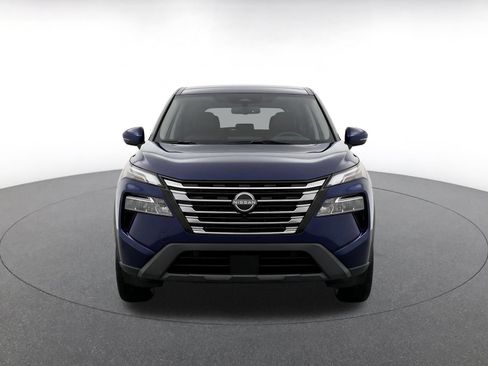 Used 2025 Nissan Rogue SV FWD image 2