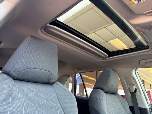 Used 2019 Toyota RAV4 XLE w/ Carpet Mat Package FWD image 18