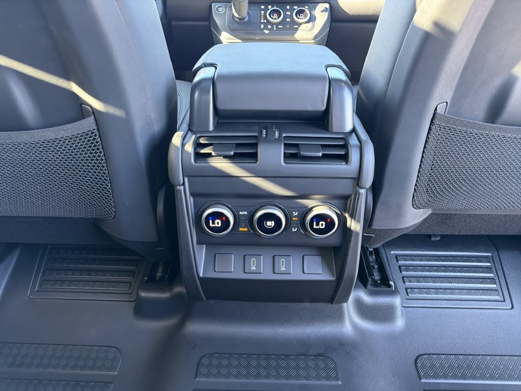 New 2026 Land Rover Defender 110 S AWD/4WD image 18