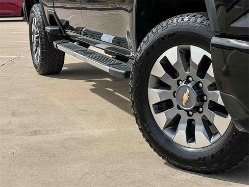 Certified 2024 Chevrolet Silverado 2500 Custom w/ Custom Value Package image 9