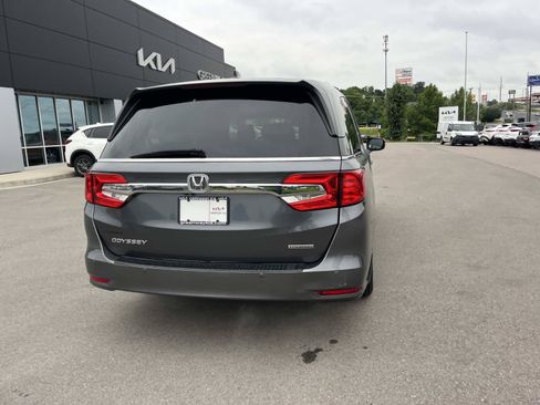 Used 2018 Honda Odyssey Touring image 4